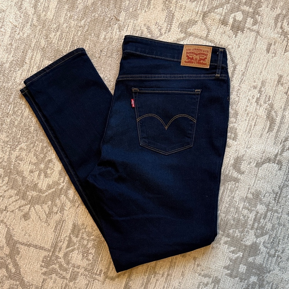 Levi's Women's 711 Skinny Jeans - Dark Blue